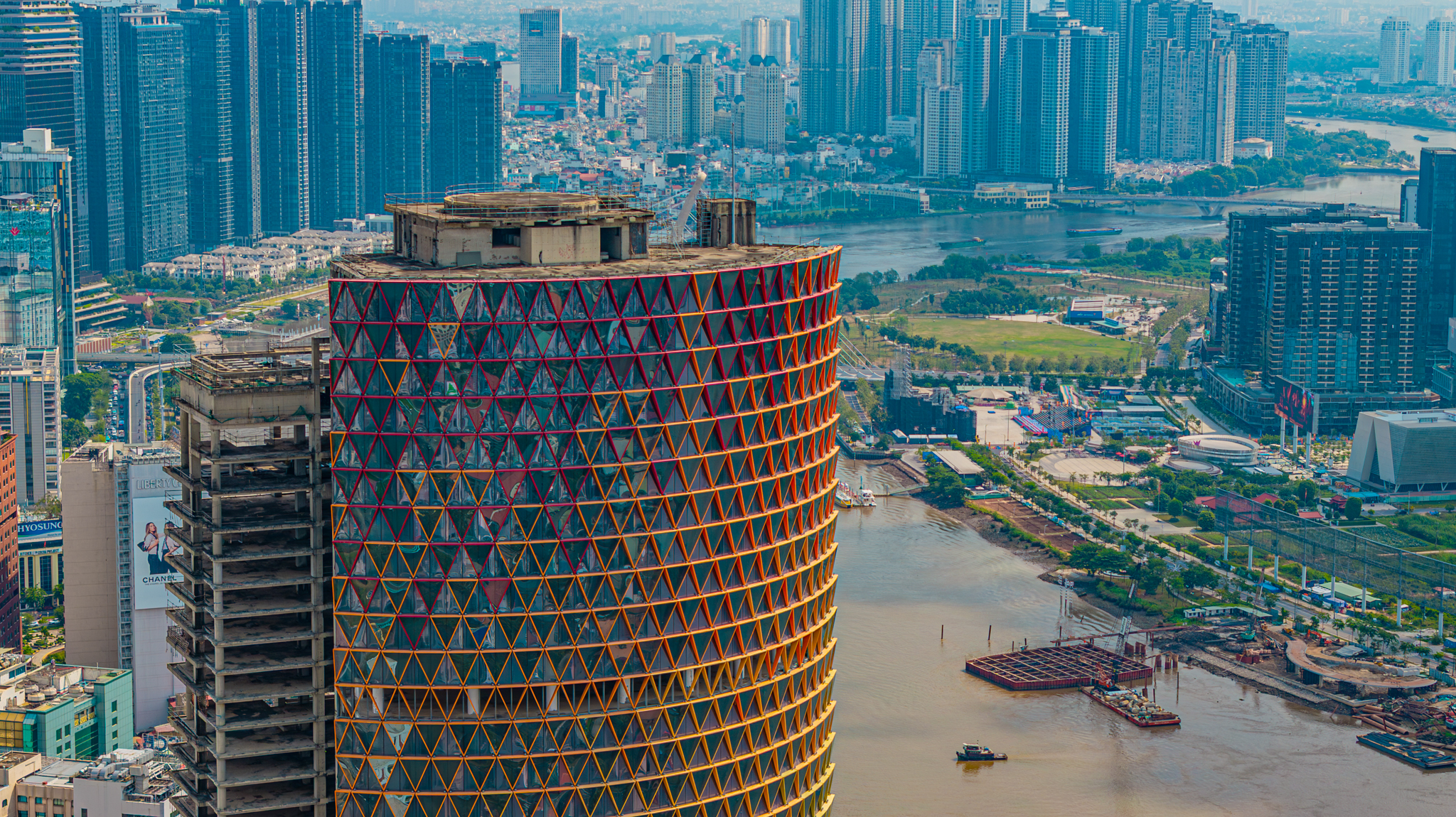 Số phận trái ngược của 5 toà nhà cao nhất TP.HCM: Nơi là máy in tiền, nơi là ám ảnh nợ xấu- Ảnh 14.