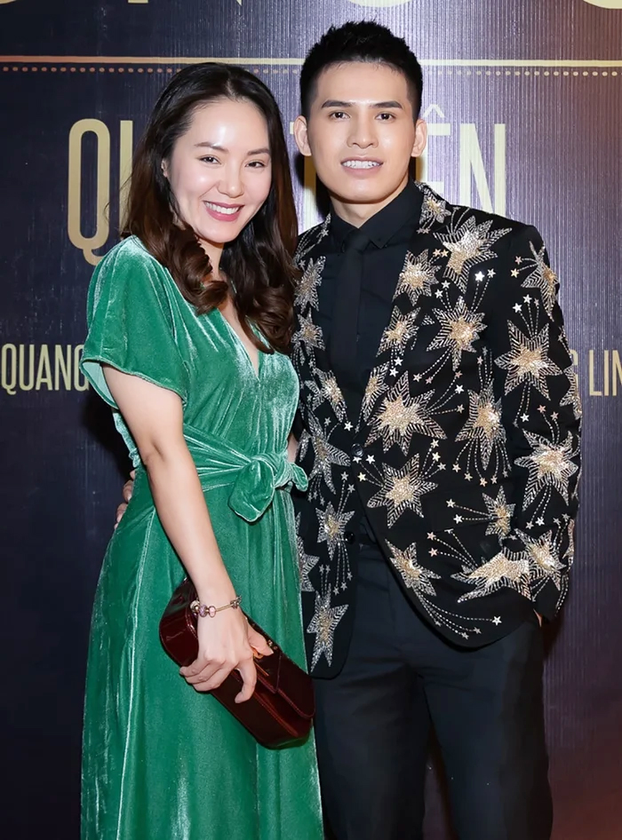 Nữ ca sĩ xinh đẹp, độc thân: Tuổi 42 bất ngờ công khai "con trai" - Ảnh 2.