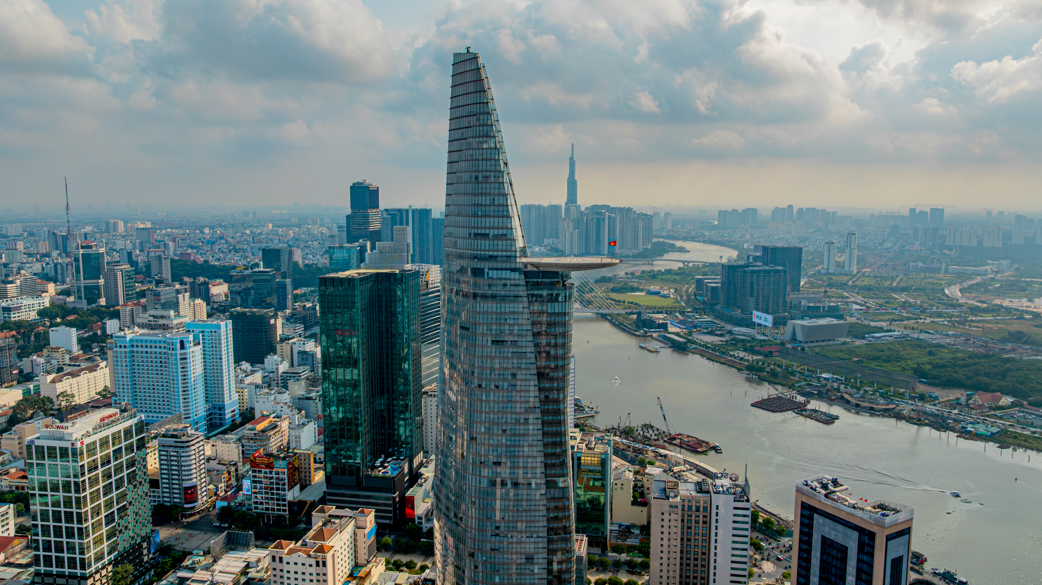 Số phận trái ngược của 5 toà nhà cao nhất TP.HCM: Nơi là máy in tiền, nơi là ám ảnh nợ xấu- Ảnh 1.