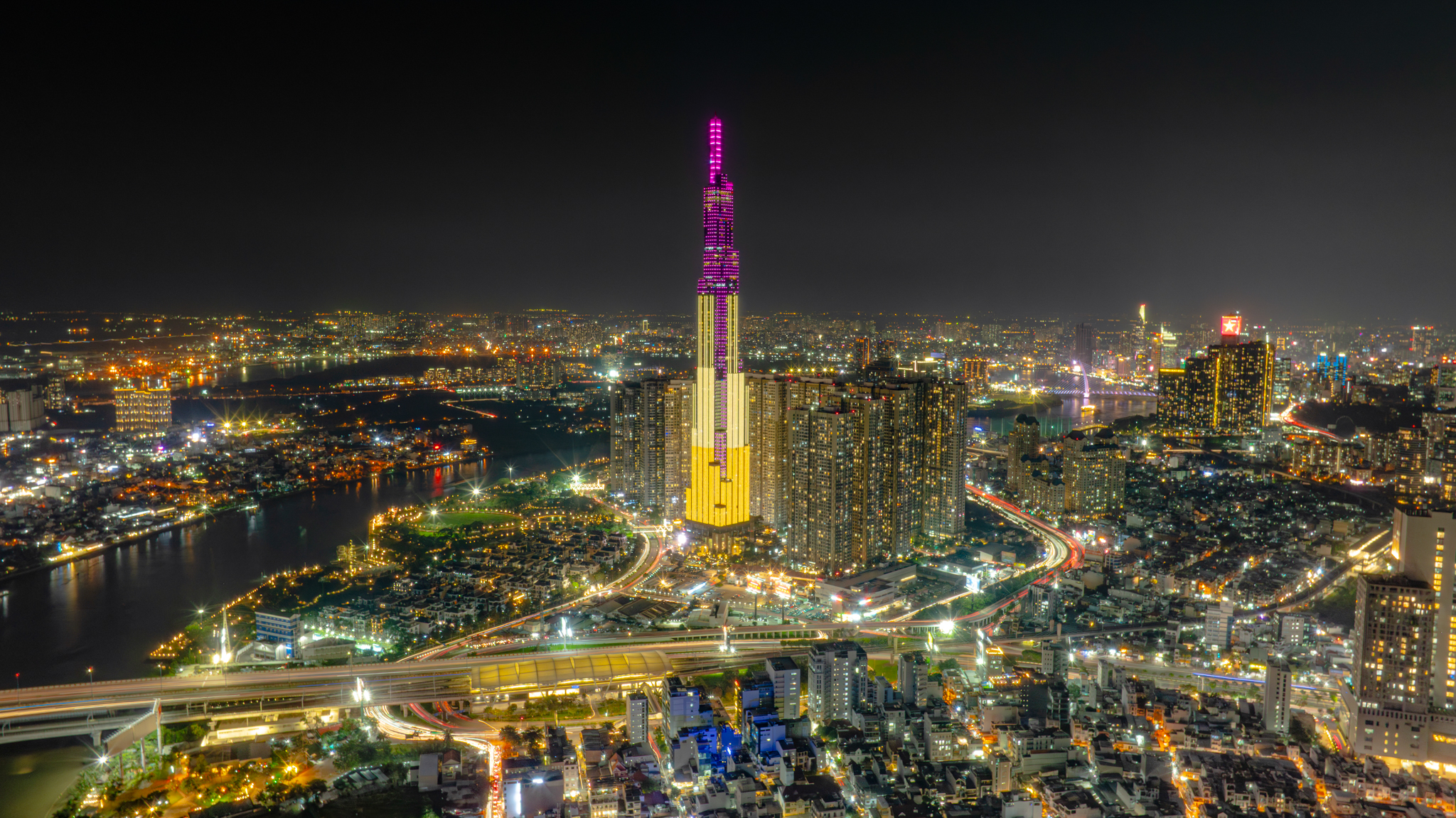 Số phận trái ngược của 5 toà nhà cao nhất TP.HCM: Nơi là máy in tiền, nơi là ám ảnh nợ xấu- Ảnh 3.