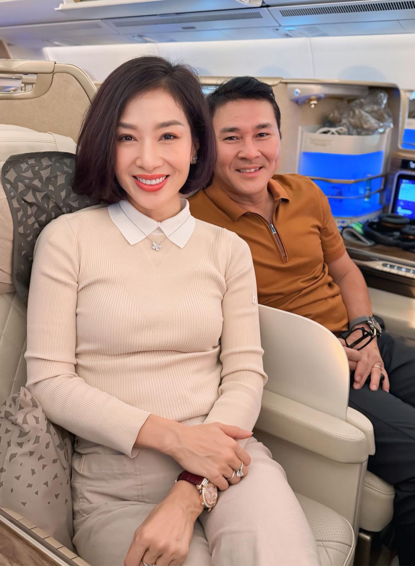 Nhan sắc hoa khôi Việt cưới đại gia "nghèo nhất trong số những người theo đuổi" - Ảnh 8.