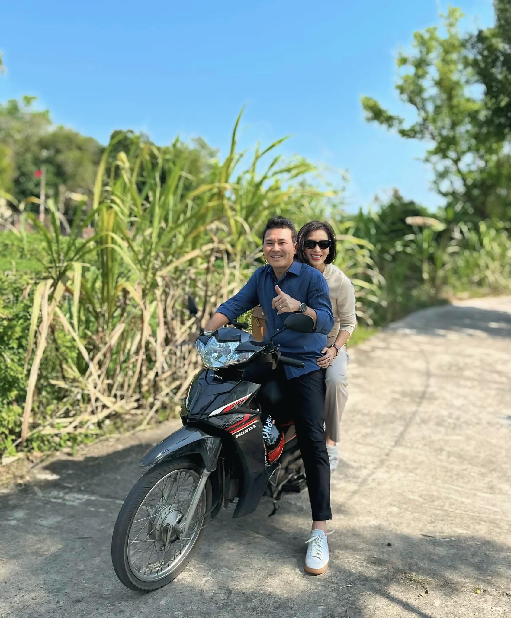 Nhan sắc hoa khôi Việt cưới đại gia "nghèo nhất trong số những người theo đuổi" - Ảnh 7.