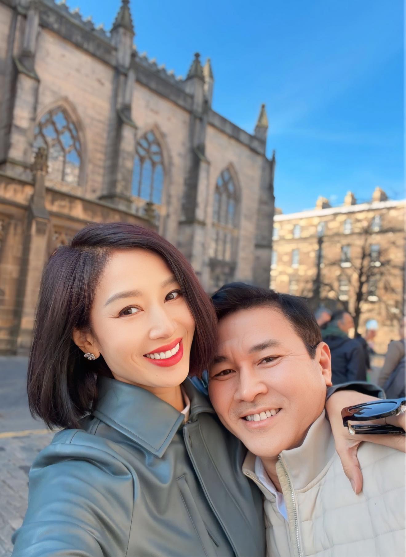 Nhan sắc hoa khôi Việt cưới đại gia "nghèo nhất trong số những người theo đuổi" - Ảnh 6.