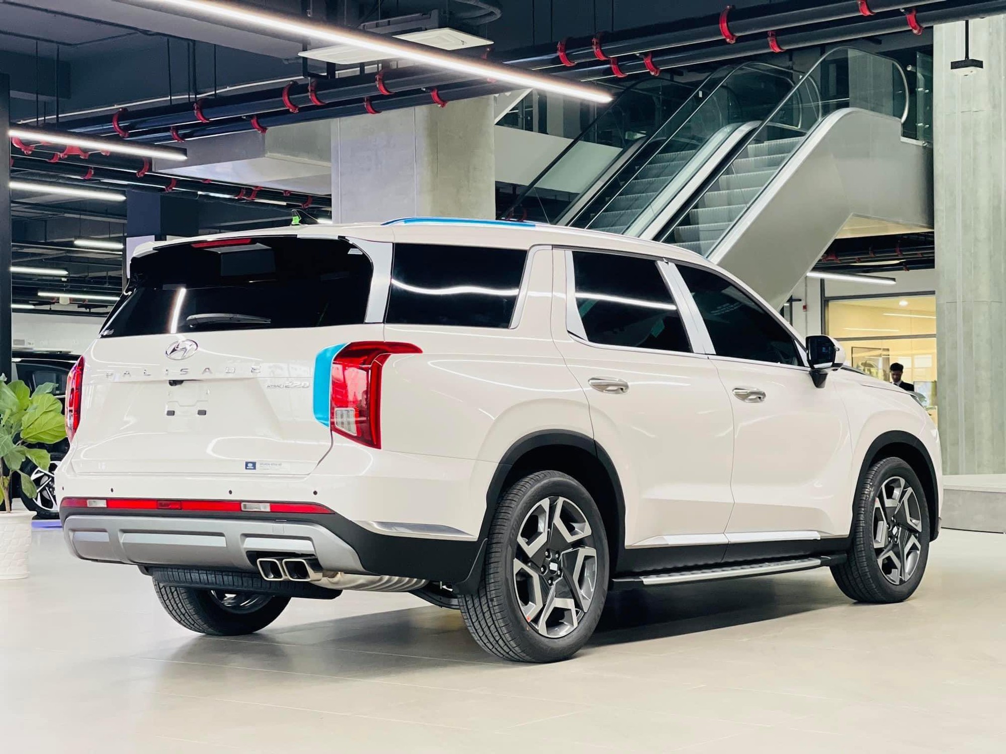 Hyundai Palisade giảm giá niêm yết tới 170 triệu đồng: Bản ‘base’ chỉ còn 1,299 tỷ đồng, rẻ hơn cả Santa Fe tầm trung- Ảnh 2.