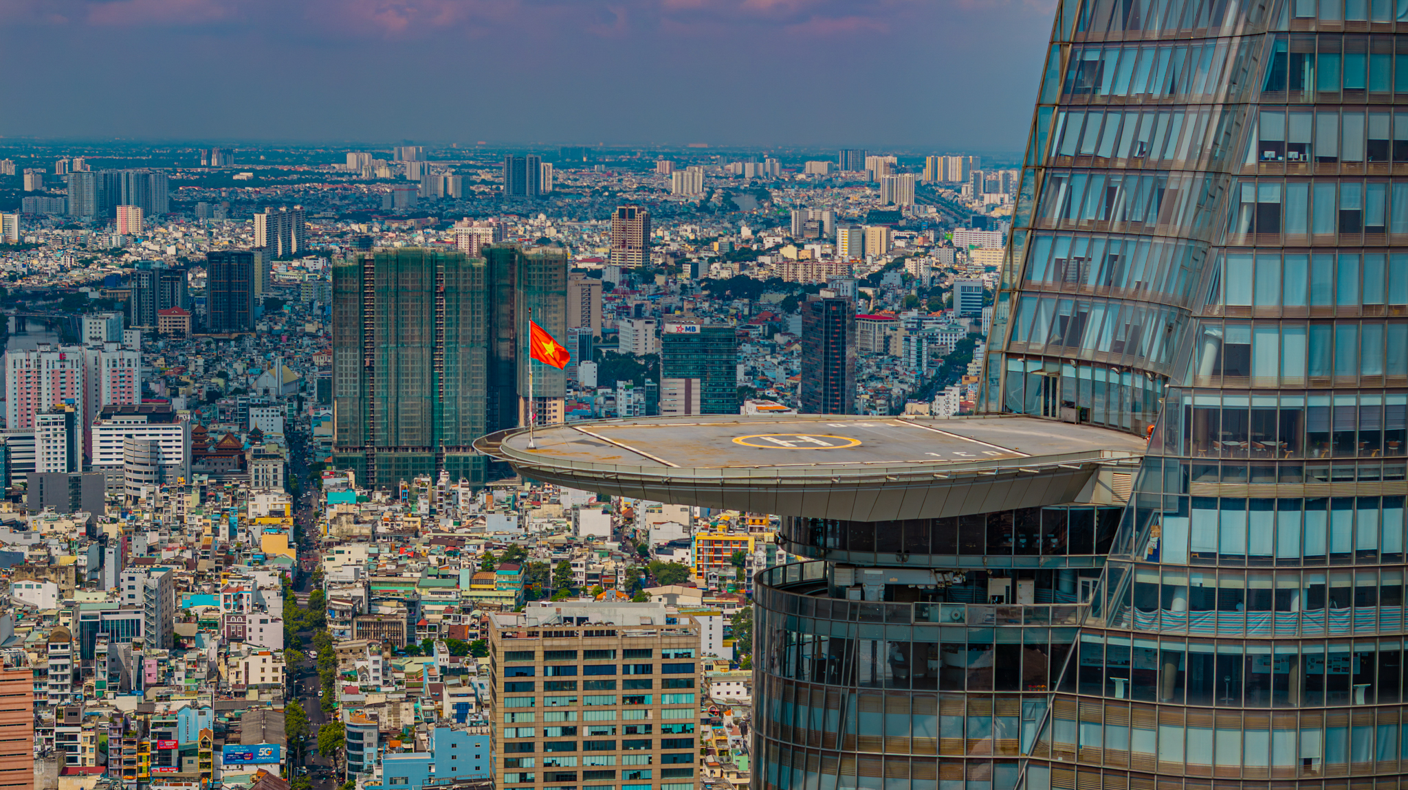 Số phận trái ngược của 5 toà nhà cao nhất TP.HCM: Nơi là máy in tiền, nơi là ám ảnh nợ xấu- Ảnh 6.