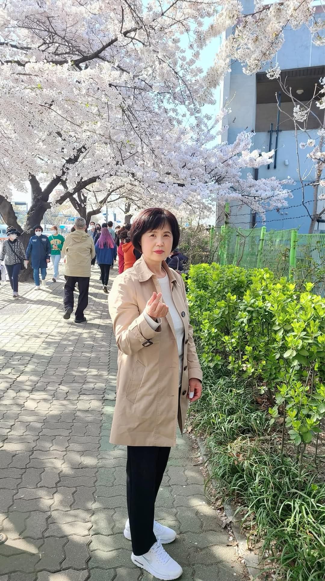 Sau tuổi 60, bao nhiêu tiền tiết kiệm là đủ? Một người nghỉ hưu chia sẻ góc nhìn khiến nhiều người thay đổi suy nghĩ về tiền bạc - Ảnh 2.