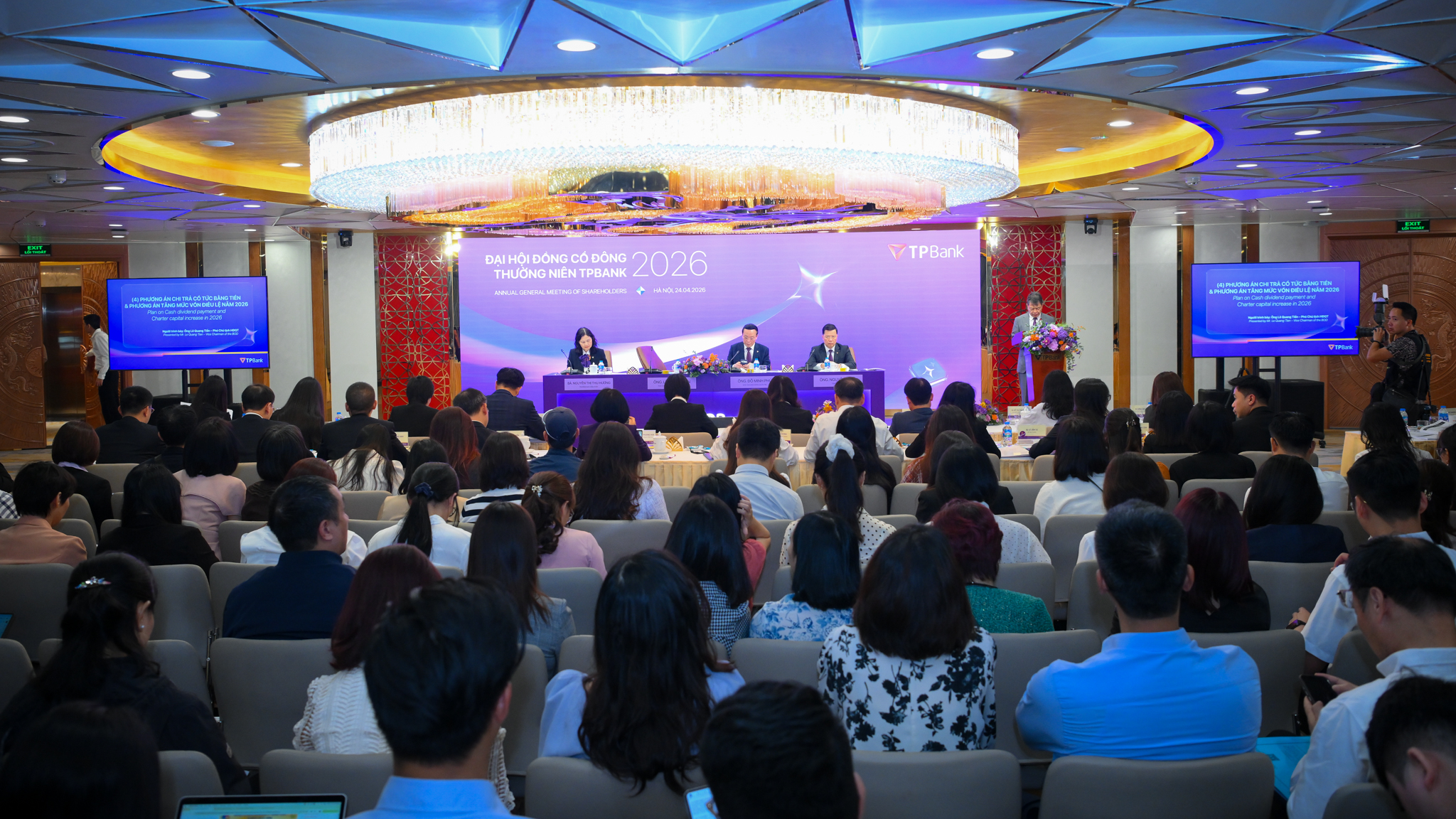 “Niềm tin khách hàng là thứ không thể mua được” và loạt câu nói ấn tượng về AI của lãnh đạo TPBank - Ảnh 11.