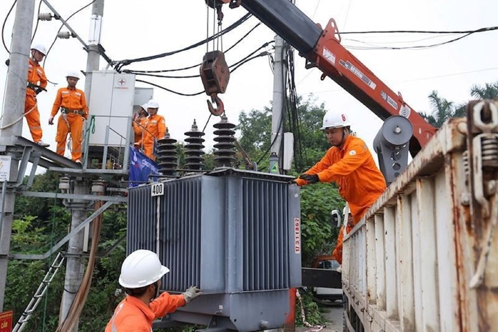 Thay đổi khung giờ tính giá điện: Ai sẽ chịu tác động? - Ảnh 1.