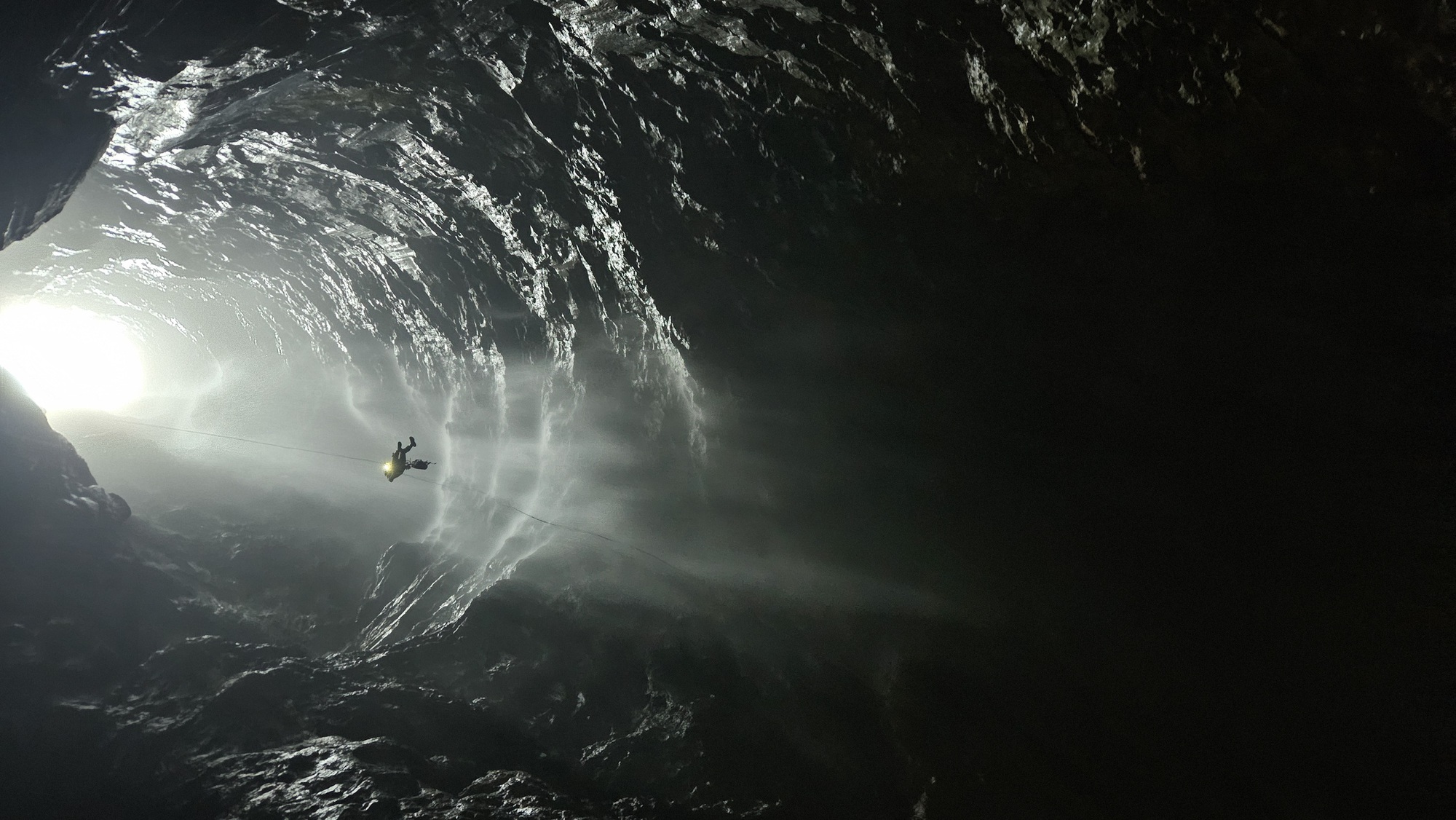 Lộ diện thêm 26 hang động mới dưới lòng đất ở Phong Nha - Kẻ Bàng - Ảnh 2.