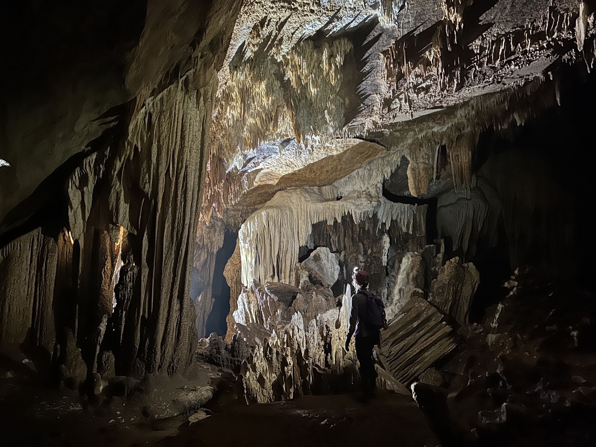 Lộ diện thêm 26 hang động mới dưới lòng đất ở Phong Nha - Kẻ Bàng - Ảnh 10.