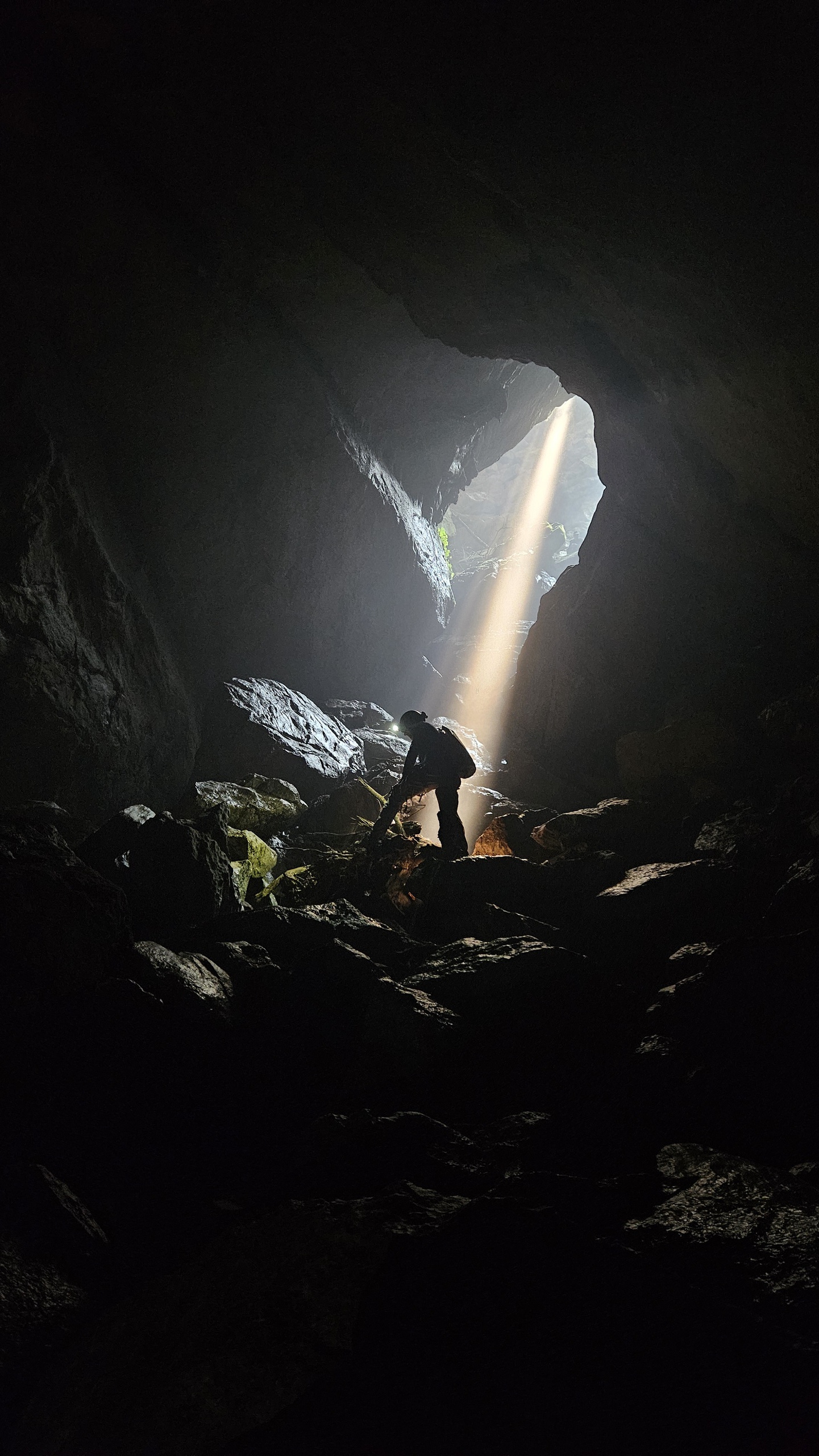 Lộ diện thêm 26 hang động mới dưới lòng đất ở Phong Nha - Kẻ Bàng - Ảnh 7.