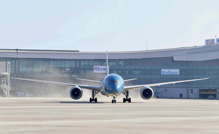 Chuyển 90 % chuyến bay quốc tế từ sân bay Tân Sơn Nhất về Long Thành năm 2027 - Ảnh 2.