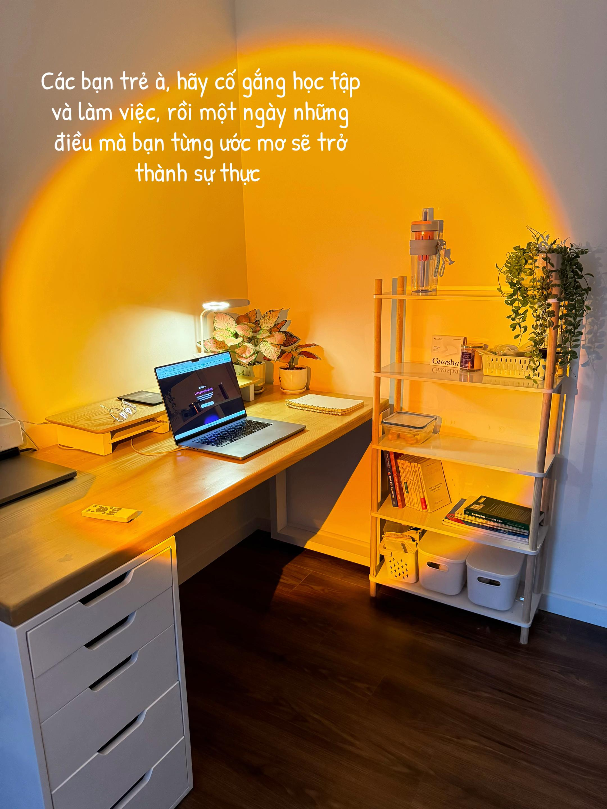 67m² hoàn thiện với 55 triệu: Cặp vợ chồng trẻ ở TP HCM tự làm nội thất, góc ban công xanh mát khiến căn nhà như rộng thêm- Ảnh 5.