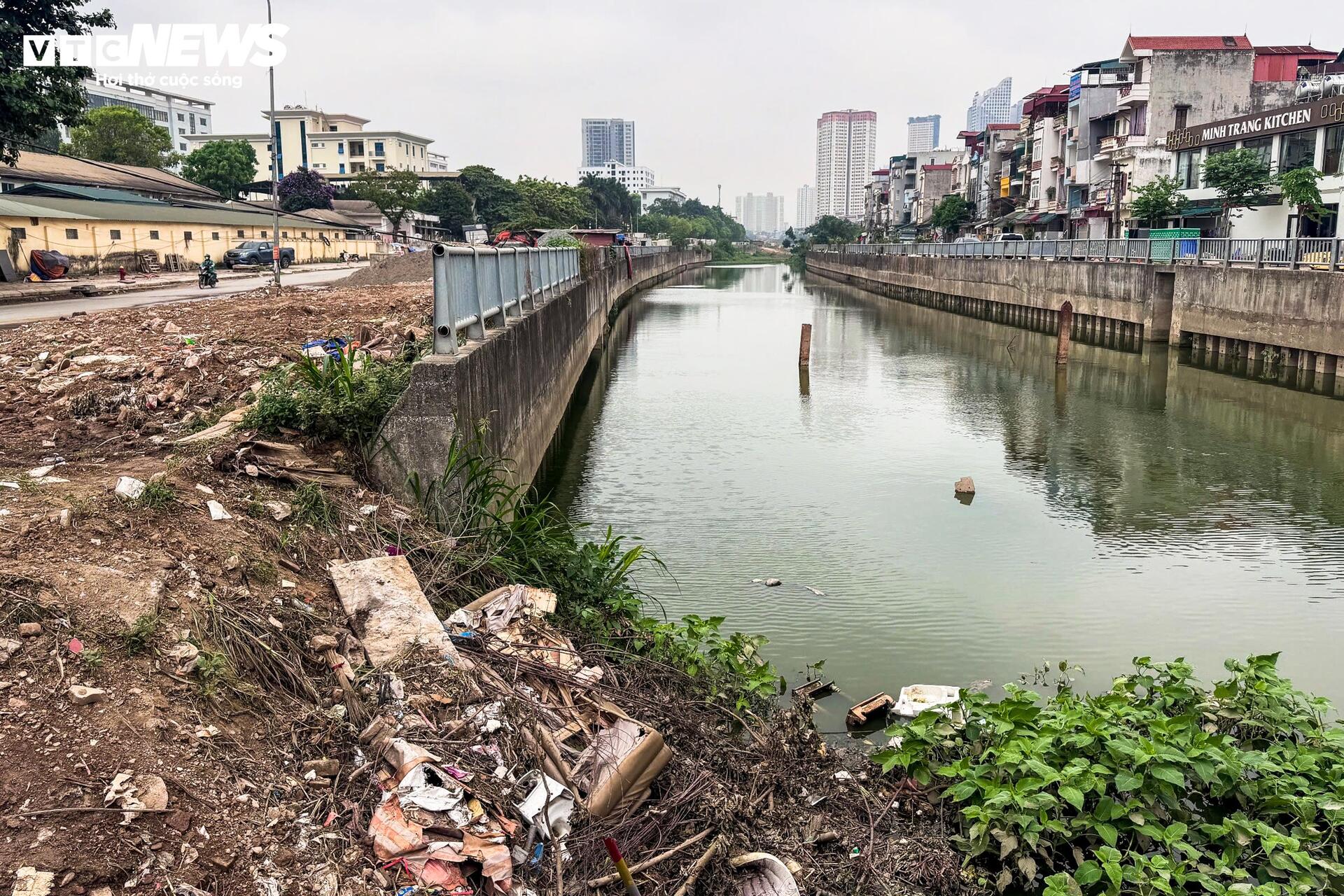 Hà Nội: Dự án thoát nước gần 7.500 tỷ vẫn ngổn ngang sau hơn một thập kỷ thi công- Ảnh 10.