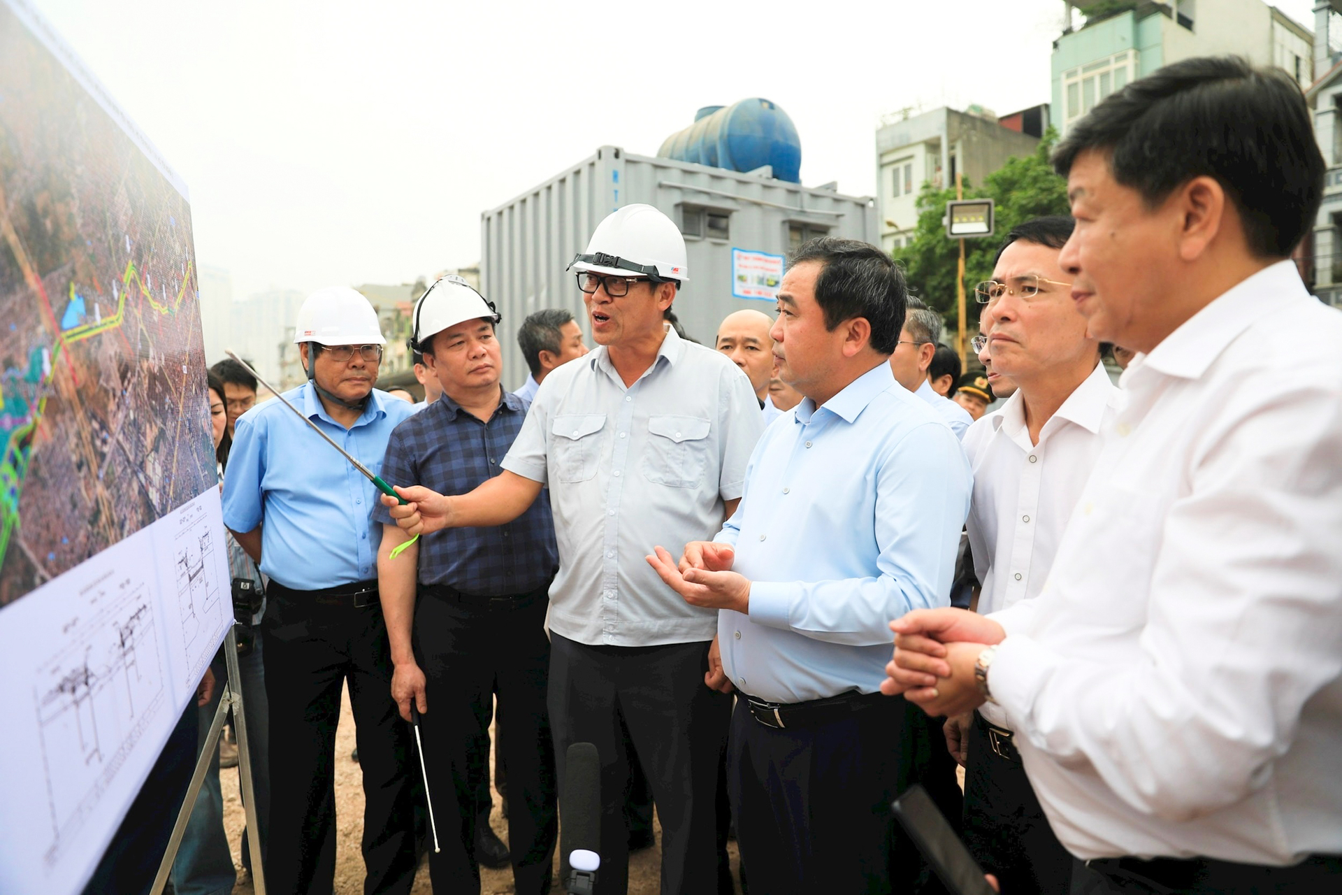 Hà Nội: Dự án thoát nước gần 7.500 tỷ vẫn ngổn ngang sau hơn một thập kỷ thi công- Ảnh 3.