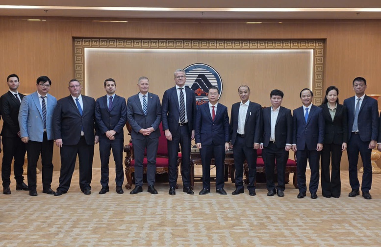 Tập đoàn logistics hàng đầu thế giới cam kết giúp Đà Nẵng trở thành một 'hub' trung chuyển của khu vực- Ảnh 1.