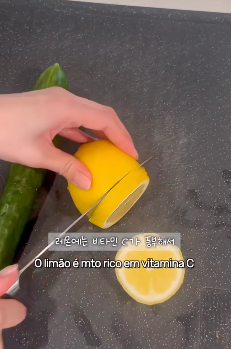 Thay vì uống nước lọc, phụ nữ Hàn 35 tuổi duy trì một loại nước này mỗi ngày để da đẻ mịn màng, vóc dáng thon gọn- Ảnh 1.