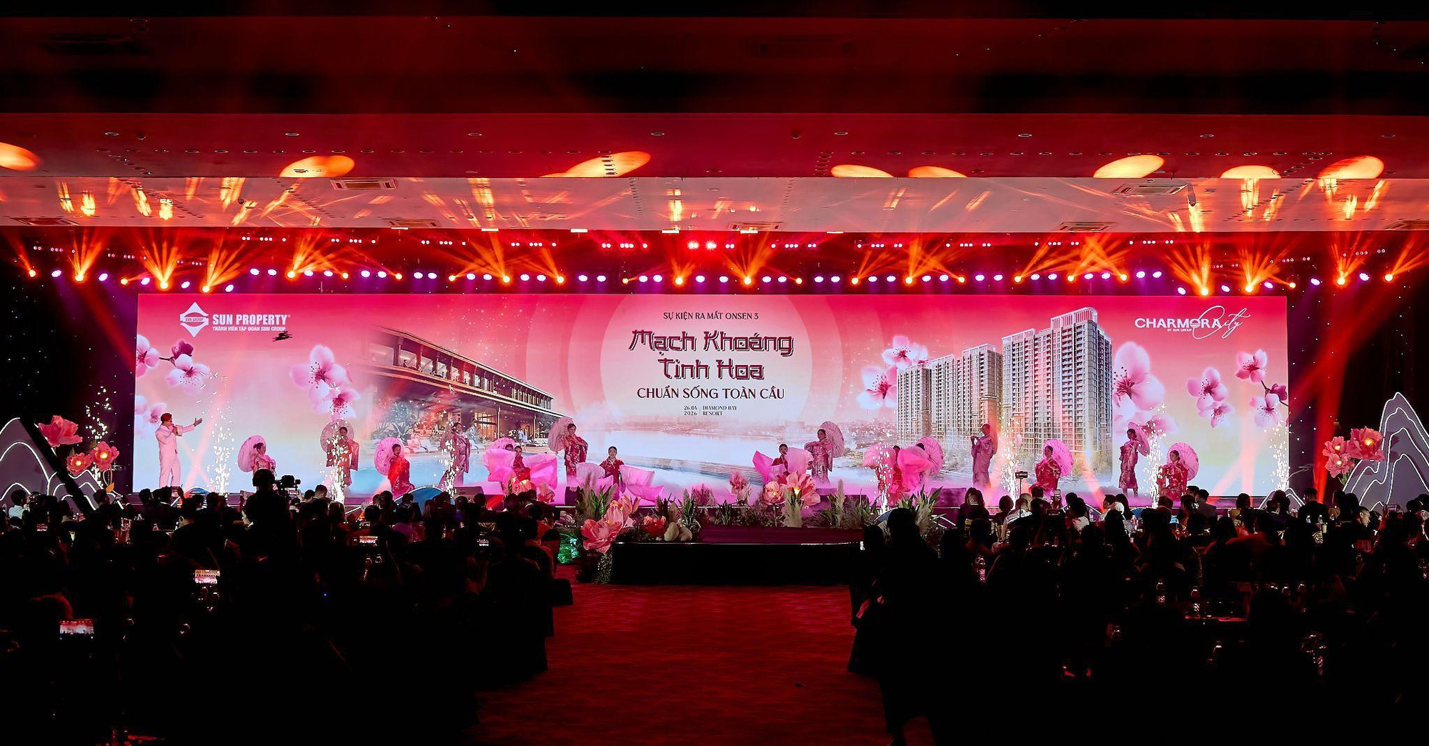 Gần 1.000 khách hàng dự lễ ra mắt tháp căn hộ Onsen 3 tại Nha Trang - Ảnh 2.