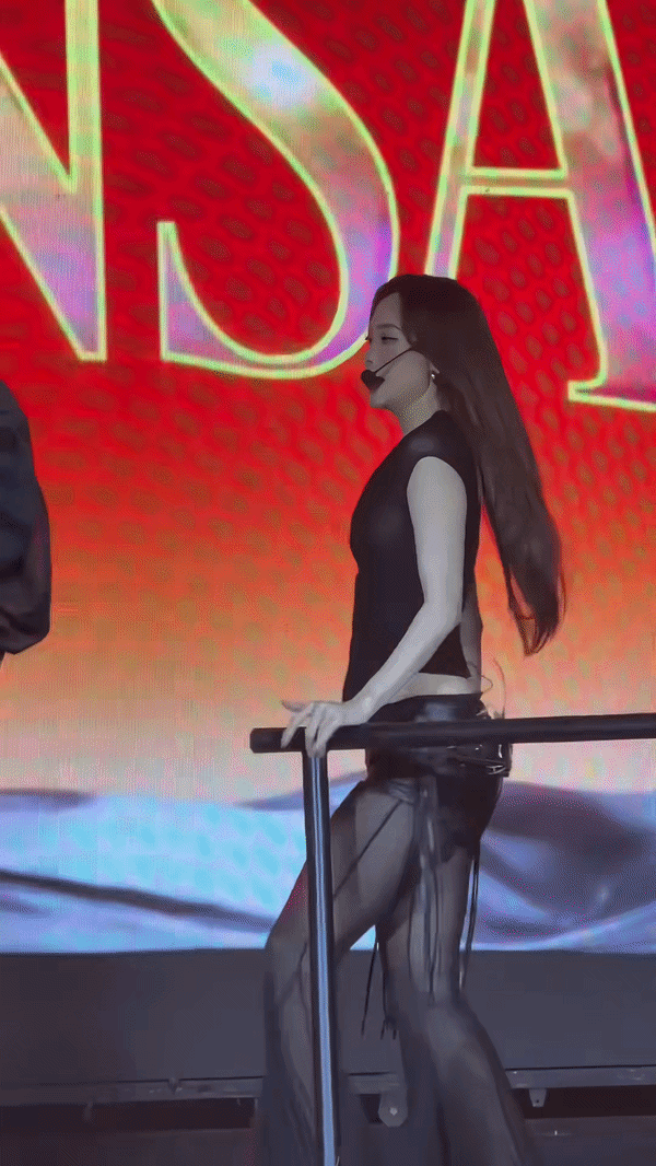 Ai đó hãy ngăn Minh Hằng lại đi!- Ảnh 1.