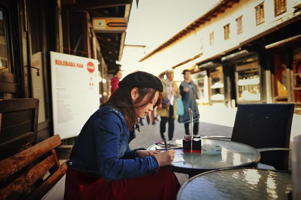 35 tuổi "can đảm thầm lặng": Nghỉ việc ở tập đoàn lớn, quay lại làm sinh viên, thoát khỏi vòng lặp lấy chồng sinh con - Ảnh 1.