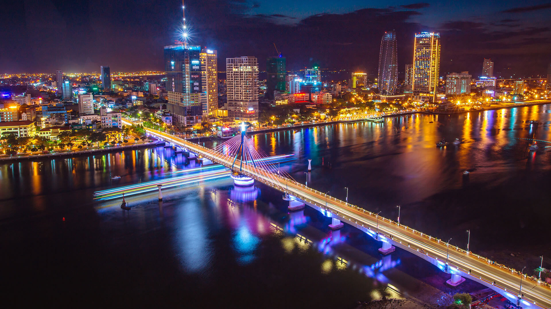 Kỹ sư Việt Nam lần đầu tiên thiết kế và thi công cầu dây văng có thể 'xoay 90 độ', thay thế các bến phà lâu đời- Ảnh 1.