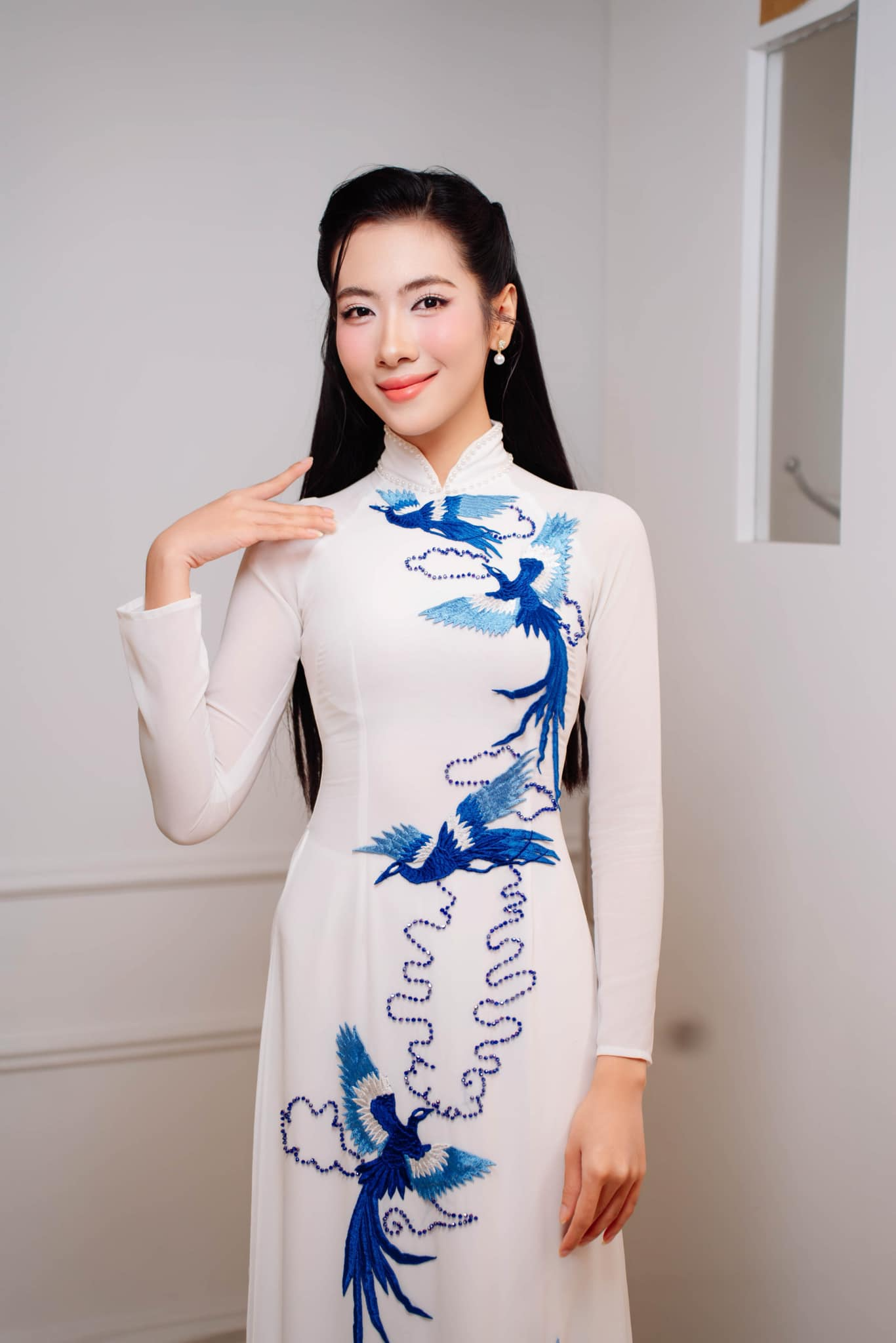 Danh tính cô gái "đổi giọng hát lấy tri thức" tại lễ tốt nghiệp đang viral: Là Á khôi cuộc thi danh tiếng! - Ảnh 7.