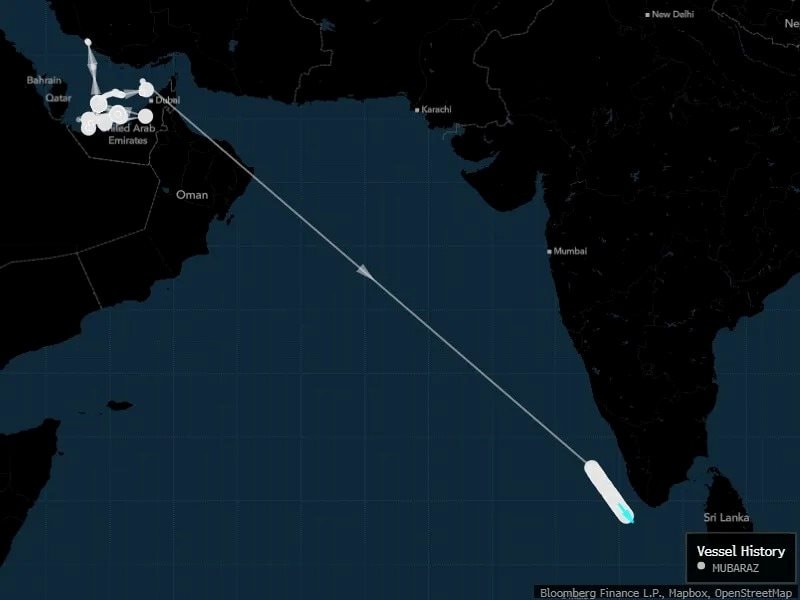 Tin vui từ eo biển Hormuz: Lô hàng LNG đầu tiên 'thông chốt' thành công, điểm đến là quốc gia sát vách Việt Nam - Ảnh 2.