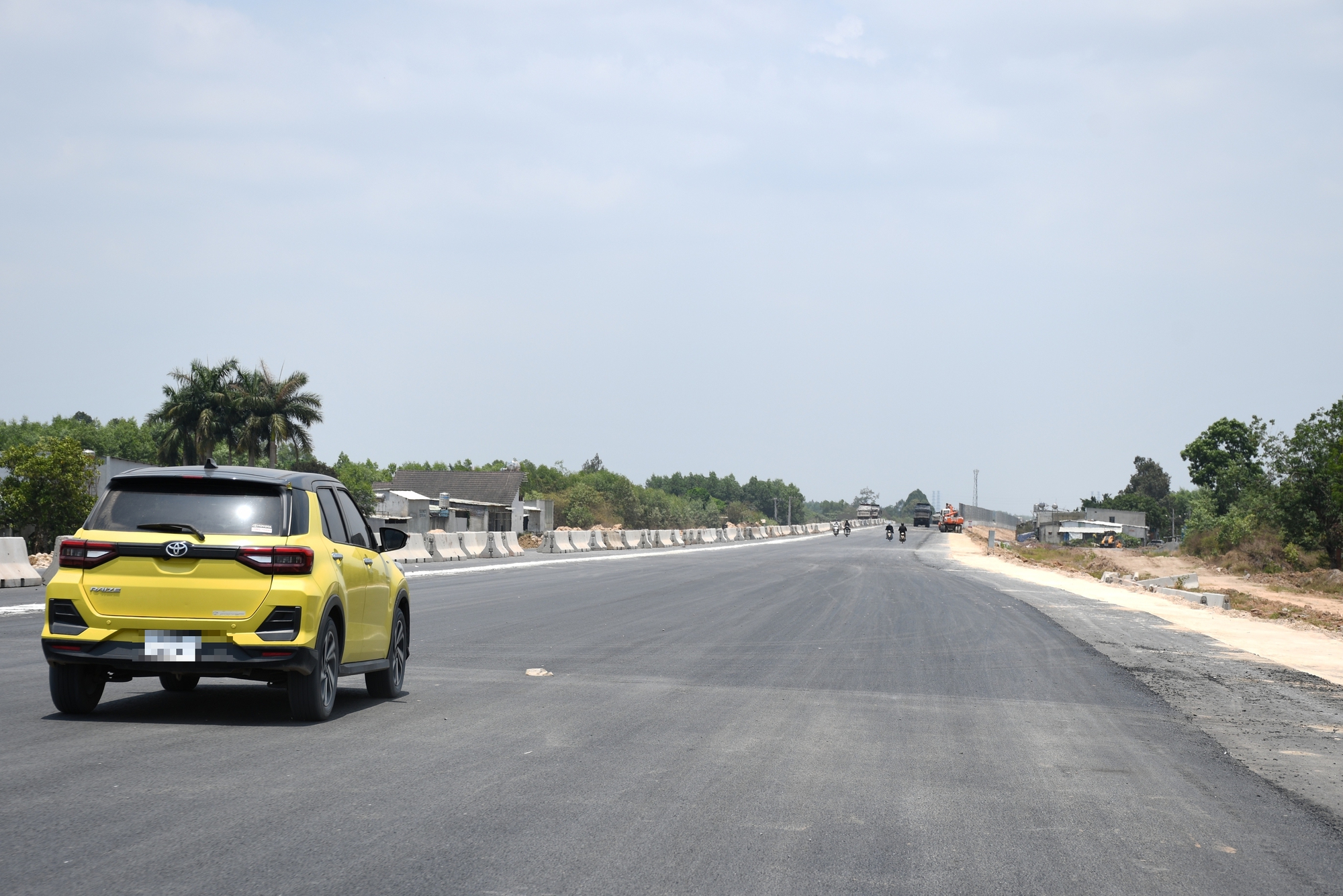 Cao tốc Biên Hòa - Vũng Tàu chốt thông xe dự án thành phần 2 và 3 đêm 29-4 - Ảnh 10.