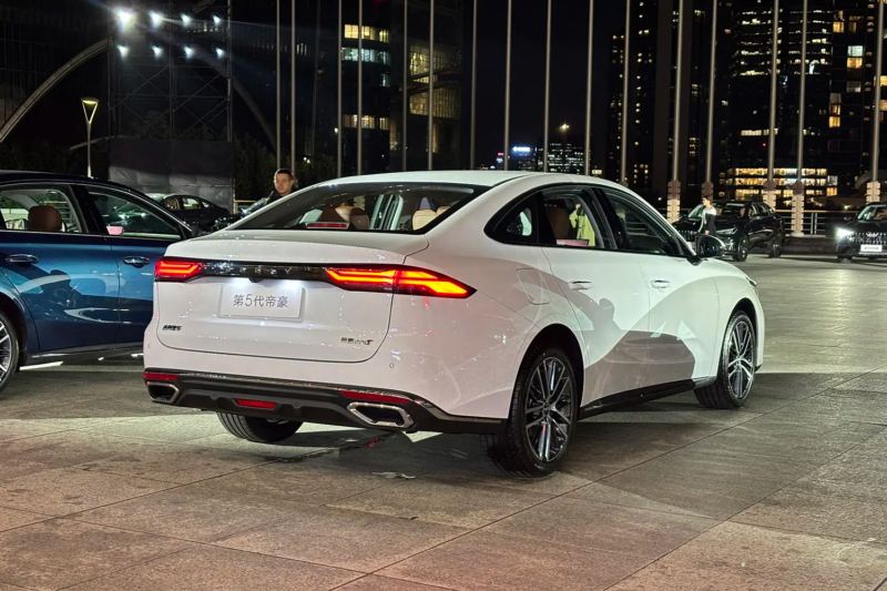 Hãng xe xây nhà máy ở Hưng Yên ra mắt sedan giá chưa đến 300 triệu đồng, tiết kiệm xăng ngang Honda Air Blade - Ảnh 3.