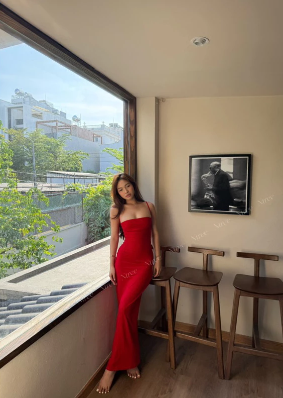 Mỹ nữ diện váy đỏ khoe lưng trần viral khắp xứ Trung: 1,4 tỷ dân khó ai làm lại- Ảnh 8.
