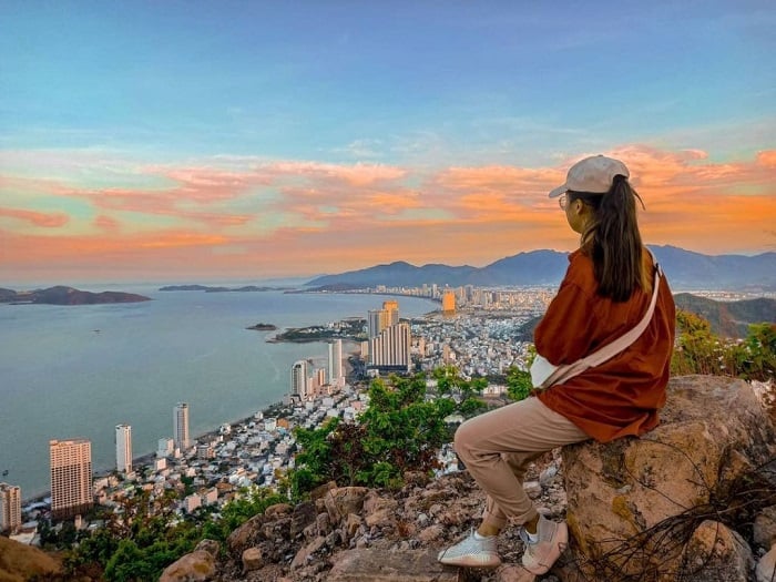 Ngọn núi Sun Group đề xuất xây khu nghỉ dưỡng mới: Cách trung tâm 10km, từ đỉnh nhìn được cả biển và phố- Ảnh 3.