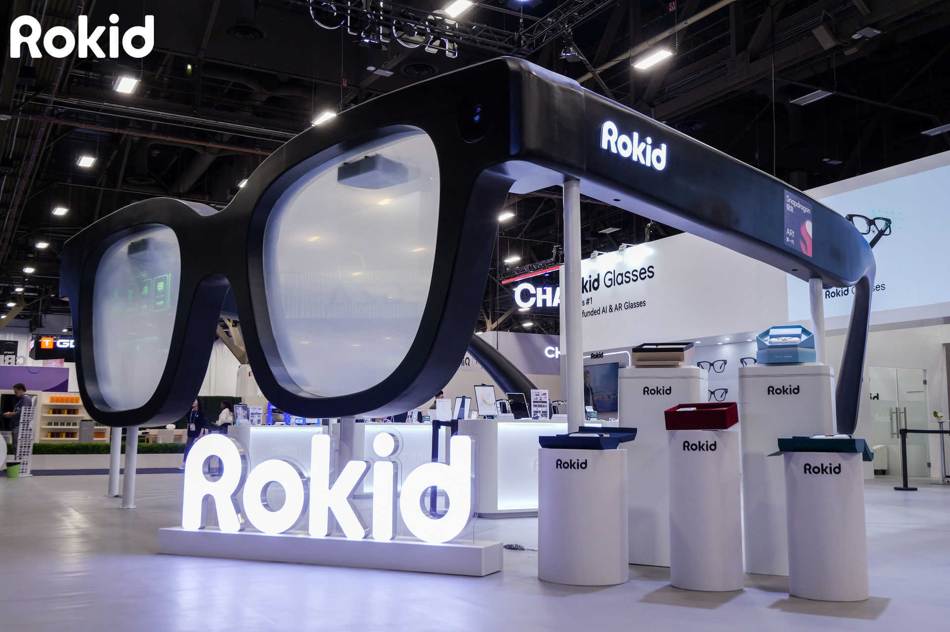 Góc khuất của kính AI: Lỗ hổng thanh toán bằng ánh nhìn, gian lận học đường- Ảnh 1.