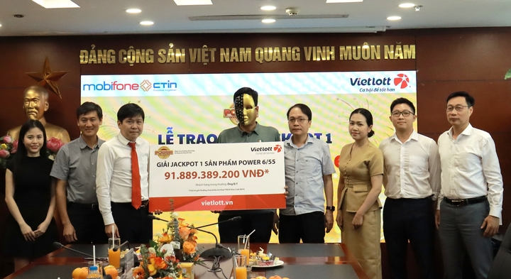 Đang chuẩn bị bữa tối, doanh nhân nhận tin trúng độc đắc gần 92 tỷ đồng- Ảnh 1.