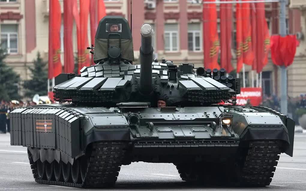Xe tăng T-72 của Nga (Ảnh: TASS)