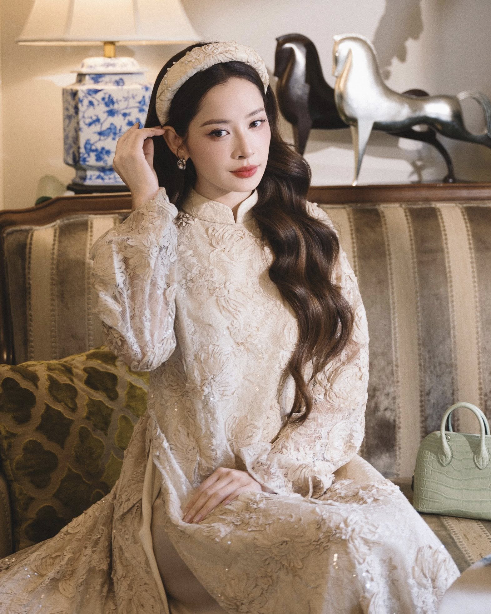 Ngập tràn lời khen cho Hoàng Thuỳ Linh, Chi Pu và Phương Mỹ Chi: 