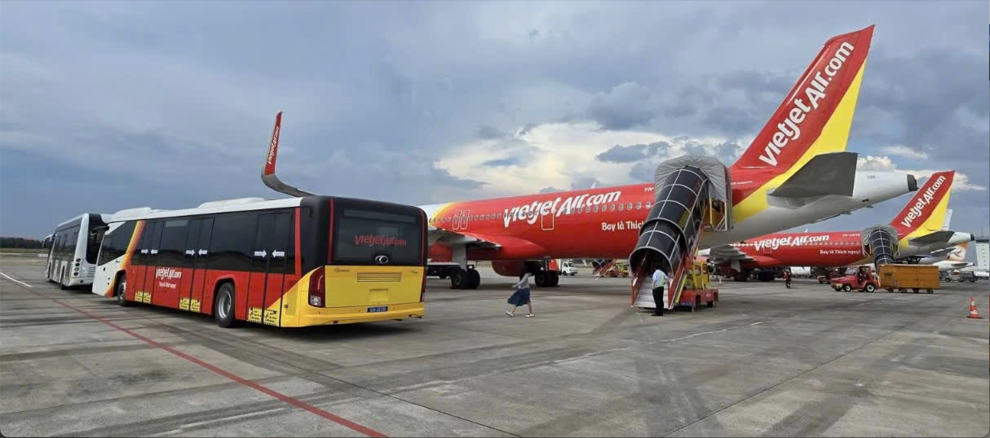 Vietjet muốn tham gia nhiều dự án hạ tầng hàng không - Ảnh 1.