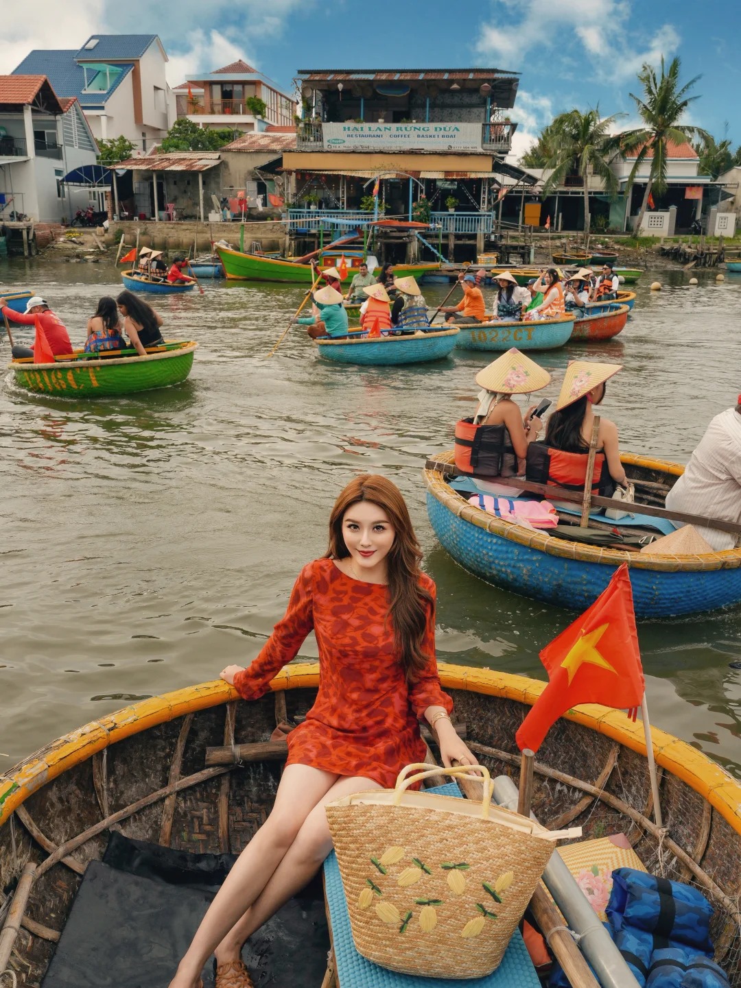 Khách Trung Quốc mê mẩn một thành phố biển ở Việt Nam: "Có cả lãng mạn kiểu Hawaii, có cả phố cổ và đồ ăn ngon - đi 4 ngày mà chụp ảnh không hết" - Ảnh 10.