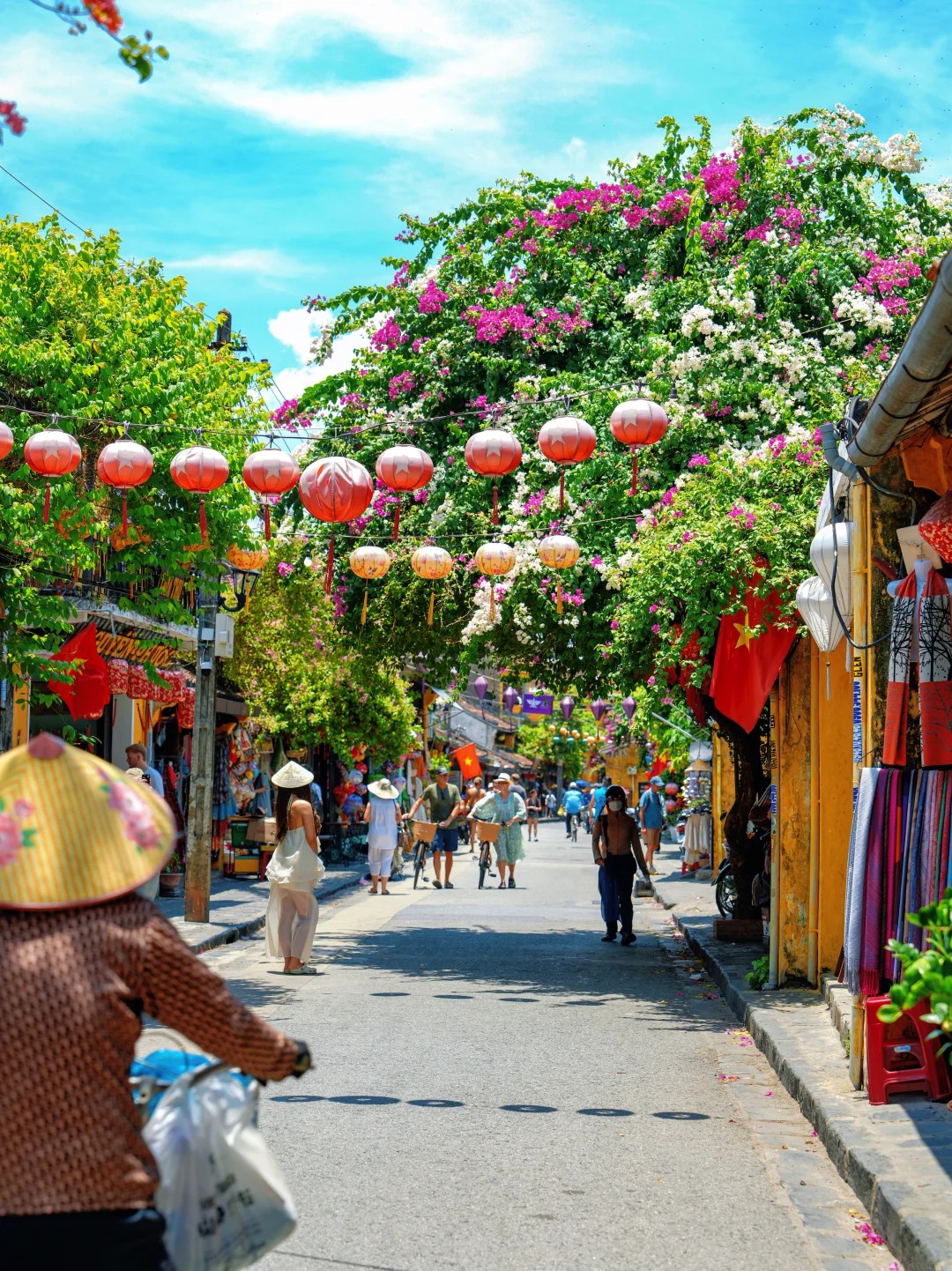 Khách Trung Quốc mê mẩn một thành phố biển ở Việt Nam: "Có cả lãng mạn kiểu Hawaii, có cả phố cổ và đồ ăn ngon - đi 4 ngày mà chụp ảnh không hết" - Ảnh 6.