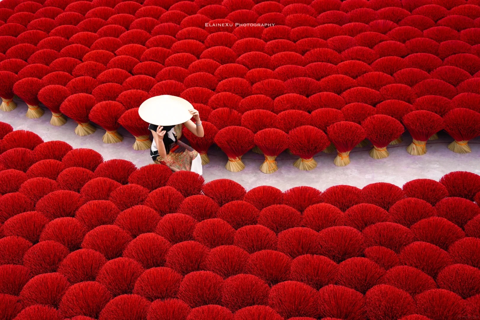 Cách Hà Nội chỉ 1 giờ chạy xe có một ngôi làng "đẹp như tranh vẽ" lên báo Tây liên tục: Mỗi tháng làm 50 tấn hương, xuất khẩu đi cả Ấn Độ - Trung Quốc - Ảnh 7.