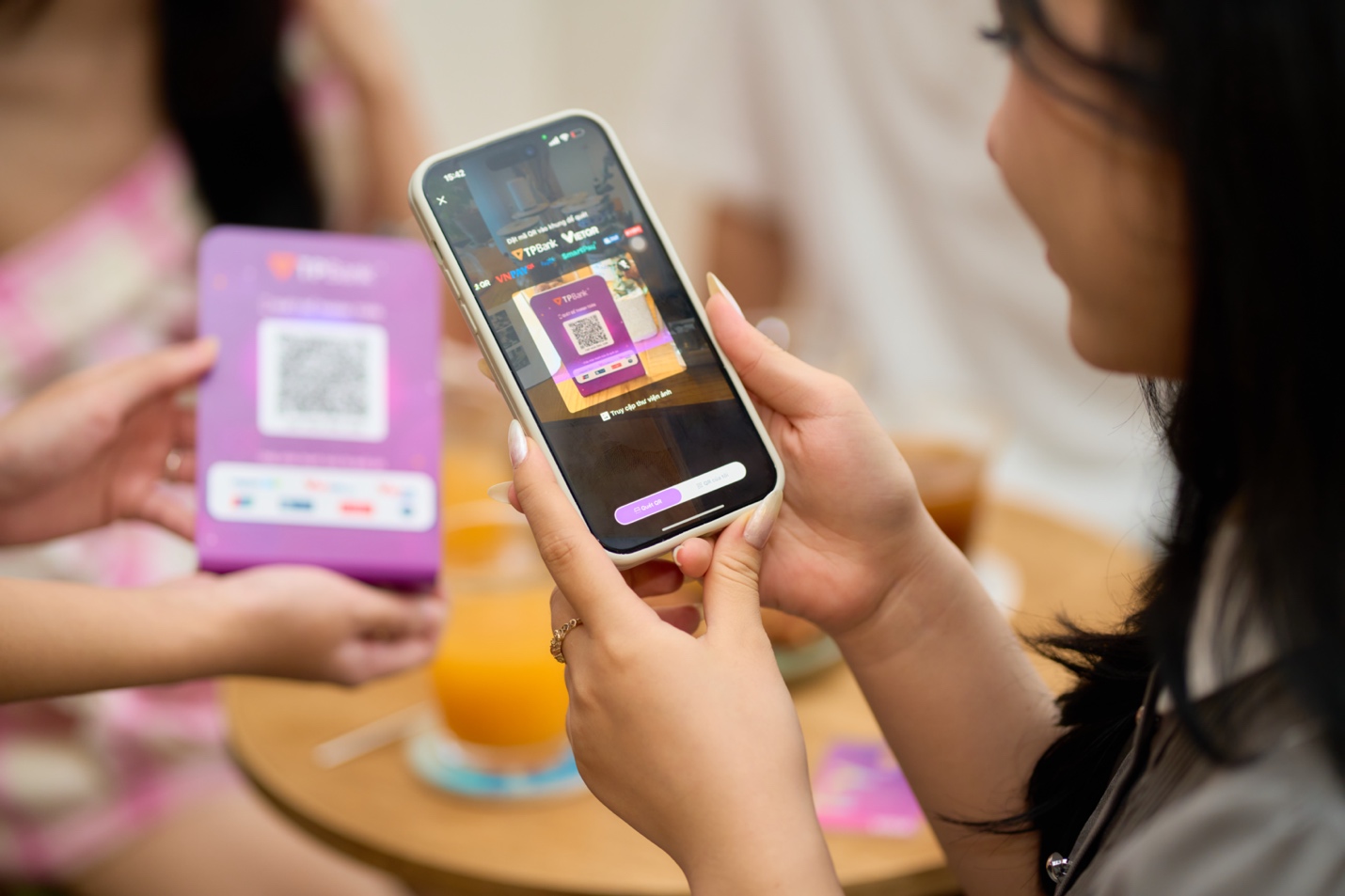 Từ dịch vụ tài chính đến show giải trí: TPBank đang đến gần Gen Z theo cách tự nhiên nhất - Ảnh 2.