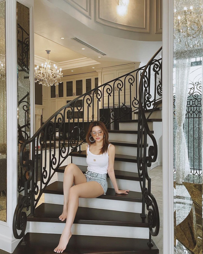 Lấy đại gia ngành khách sạn, cô gái đổi đời thành bà hoàng: Được chồng chiều như em bé, tặng luôn biệt thự 100 tỷ giữa quận 7 - Ảnh 17.