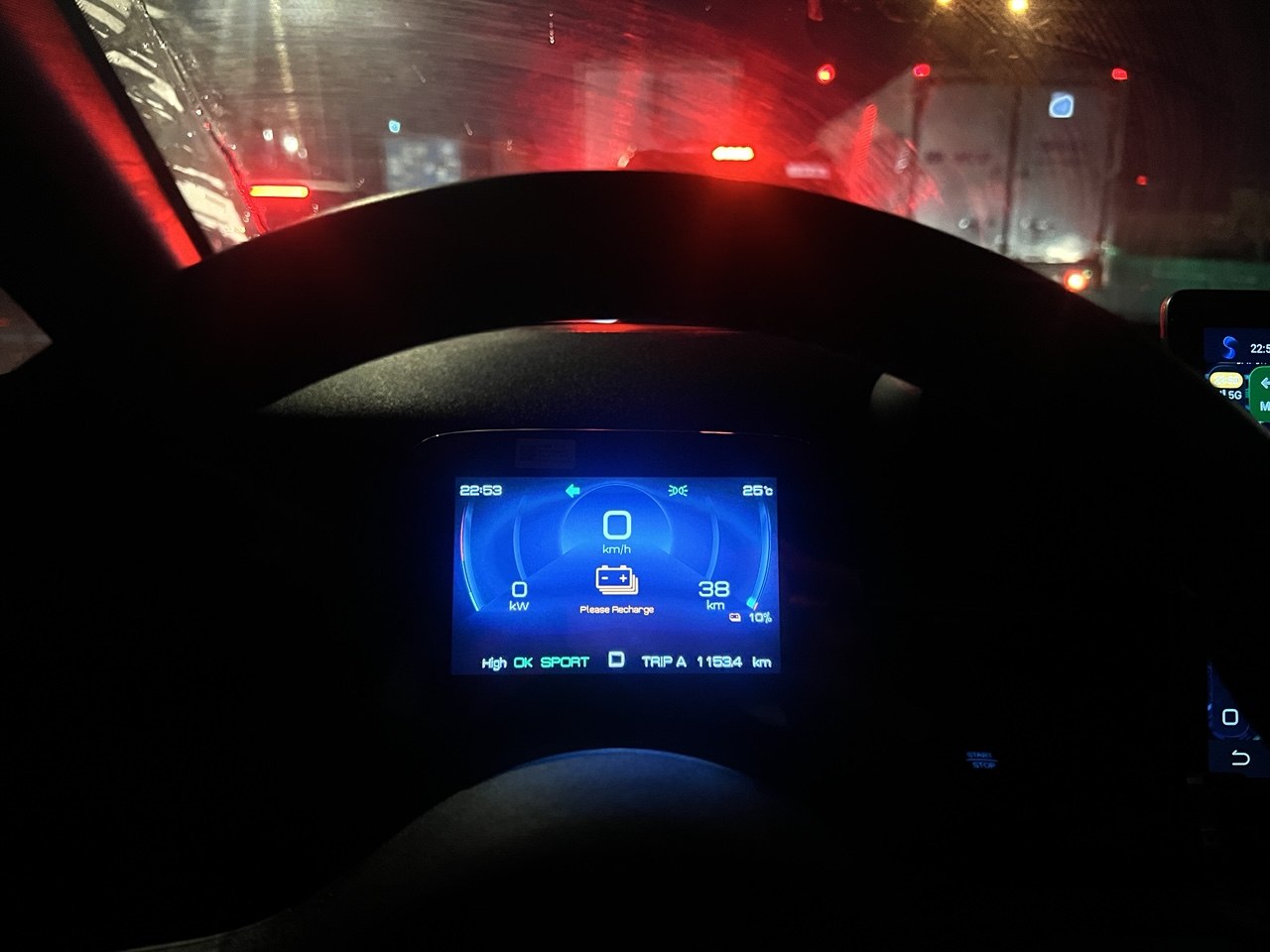 'Xe điện Trung Quốc rẻ thật, nhưng cái giá tôi phải trả không nằm ở tiền' - Ảnh 3.