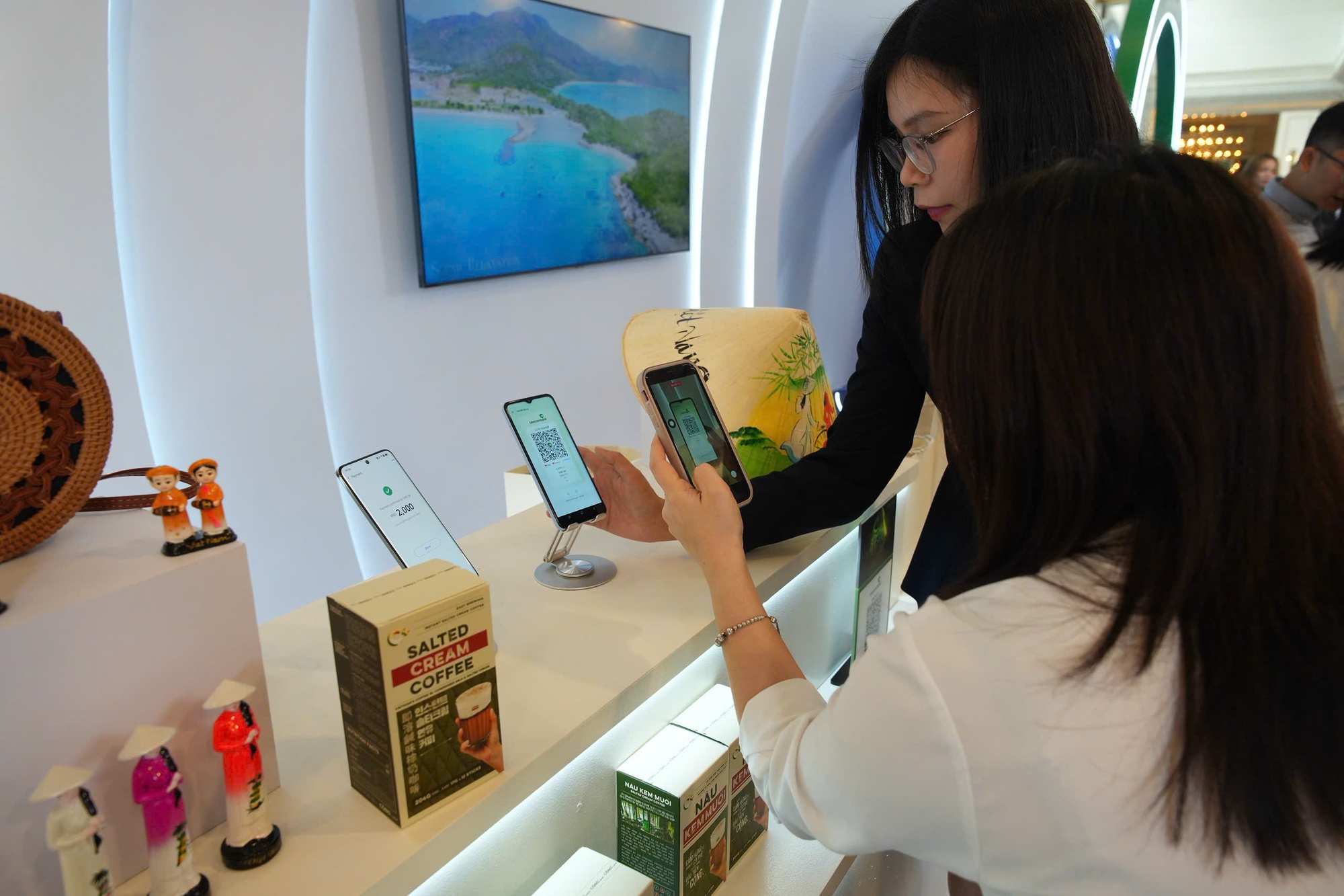 Nở rộ thanh toán QR xuyên biên giới tại Việt Nam năm 2026 - Ảnh 1.