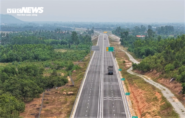 Chính thức vận hành gần 200km cao tốc Bắc- Nam đoạn Quảng Ngãi đến Đắk Lắk- Ảnh 2.