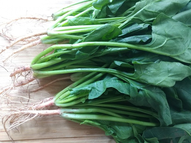 Bị xếp ở top "bẩn nhất" suốt 2 năm, nhưng loại rau này lại rất bổ máu, đáng tiếc nhiều người đang ăn sai cách- Ảnh 3.