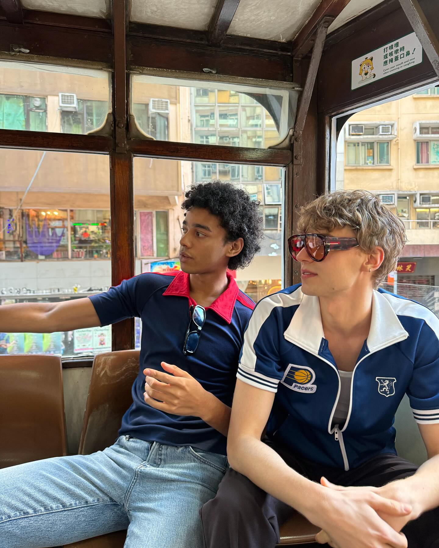 Danh tính 2 khách Tây rủ nhau đến Việt Nam, quay cảnh ở Cao Bằng đẹp như phim điện ảnh- Ảnh 11.