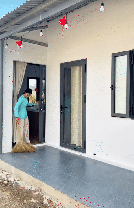 25 tuổi xây nhà 70m² chỉ với 200 triệu ở Khánh Hòa: Nhìn căn nhà nhỏ giữa sân vườn, nhiều người không tin nổi chi phí- Ảnh 12.