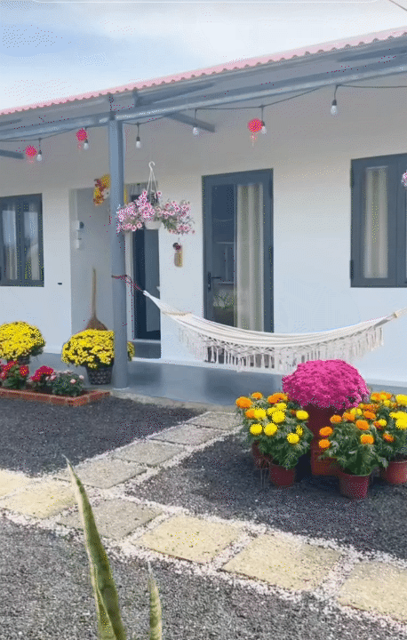 25 tuổi xây nhà 70m² chỉ với 200 triệu ở Khánh Hòa: Nhìn căn nhà nhỏ giữa sân vườn, nhiều người không tin nổi chi phí- Ảnh 3.