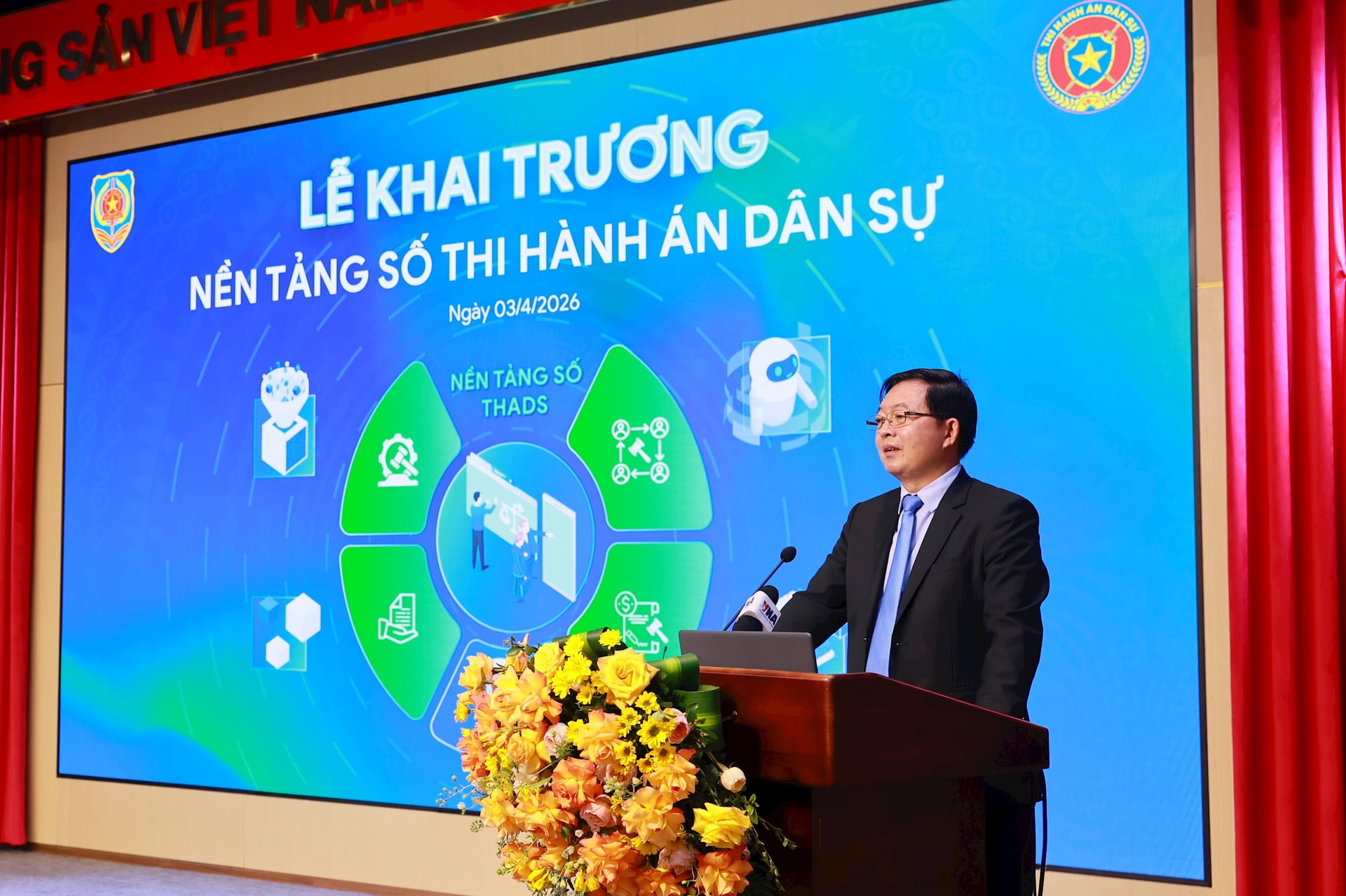 Chủ tịch HĐQT FPT Trương Gia Bình nói về một "kỳ tích" trong thực thi Nghị quyết 57: Nếu trước đây dự án cần tới 4 năm, nay hoàn thành chỉ trong 1 năm và vận hành trơn tru sau 6 tháng - Ảnh 2.