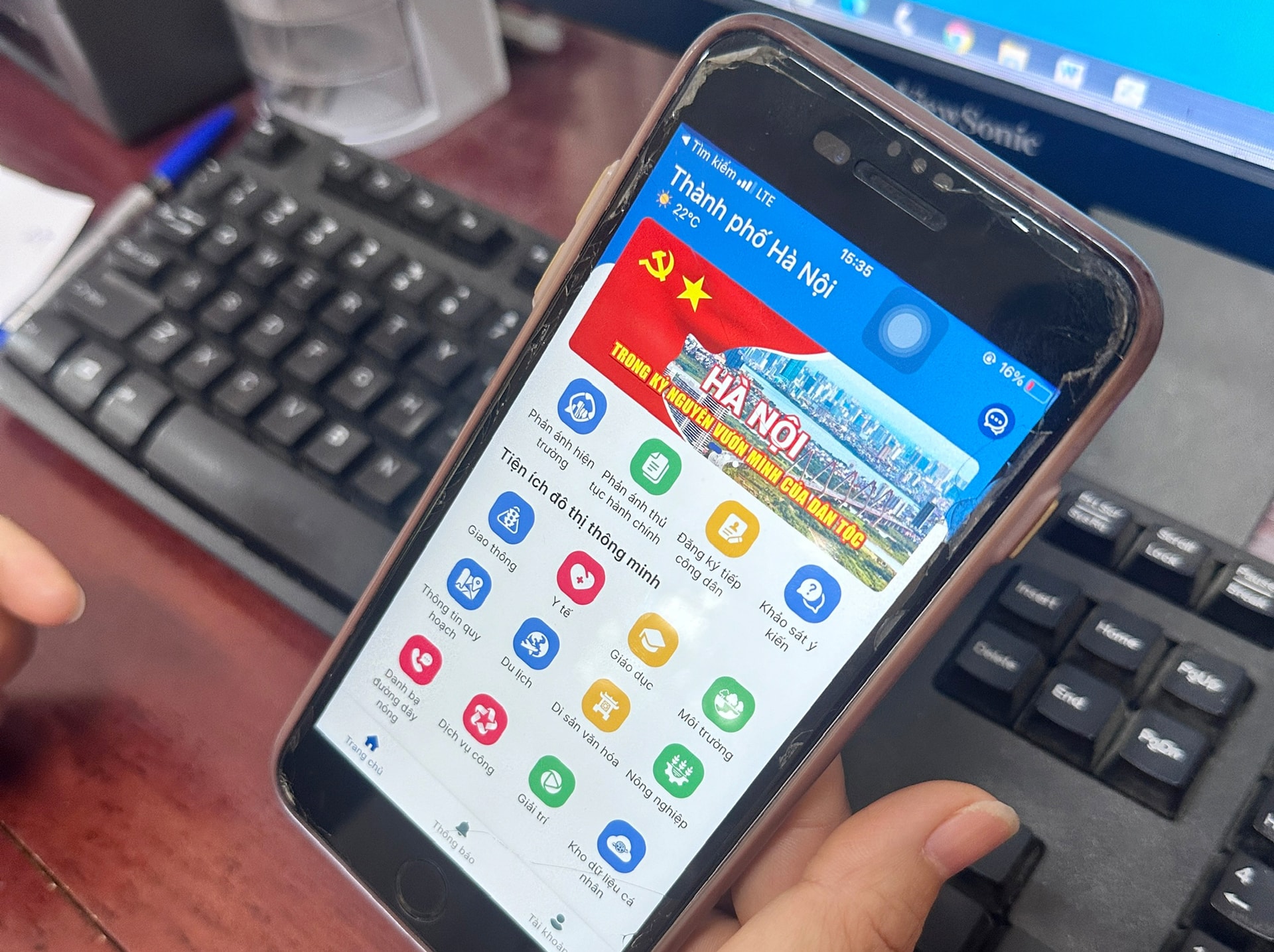 Một ứng dụng smartphone đang thay đổi cách người dân Hà Nội kết nối với chính quyền như thế nào?- Ảnh 3.
